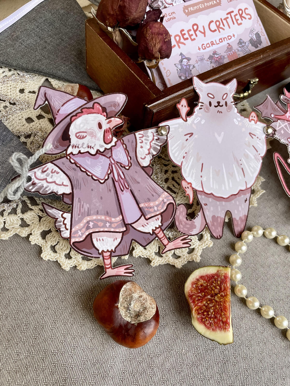 Creepy Critters ✦ Halloween Paper Garland